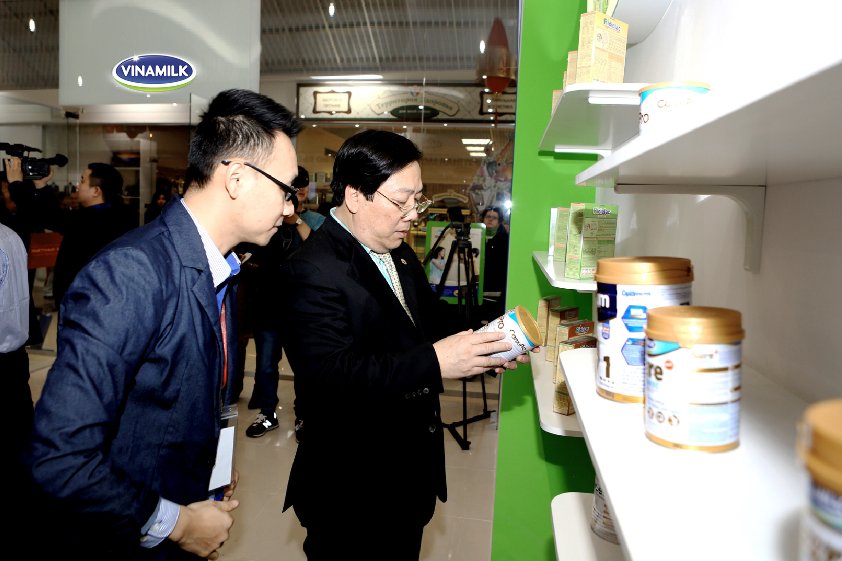 Facing TPP dairy deluge, Vietnam milk firms shift strategy to survive