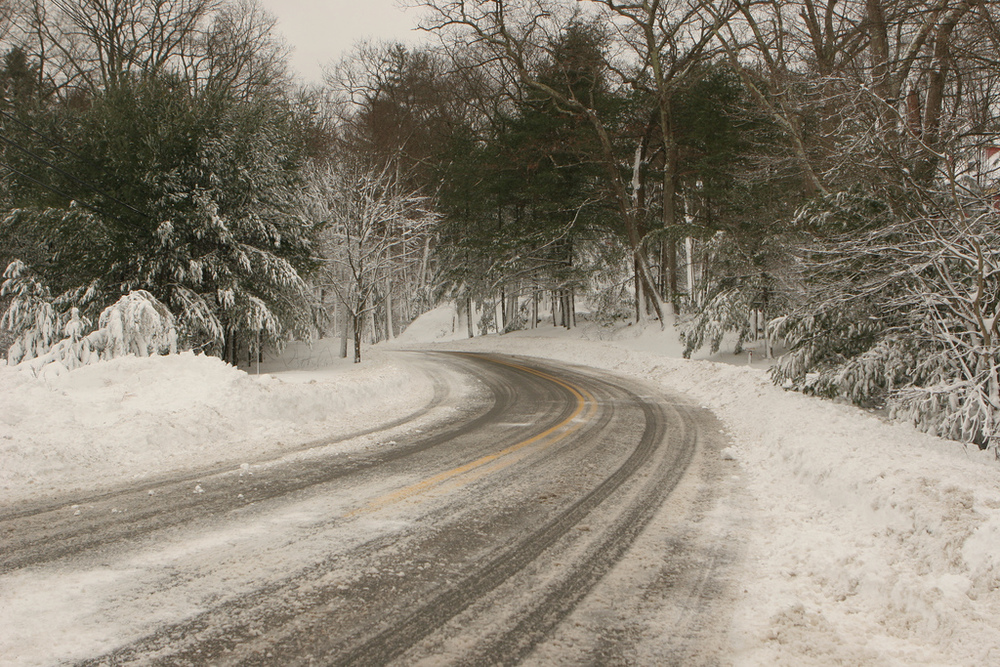 Roads that can De-ice Themselves