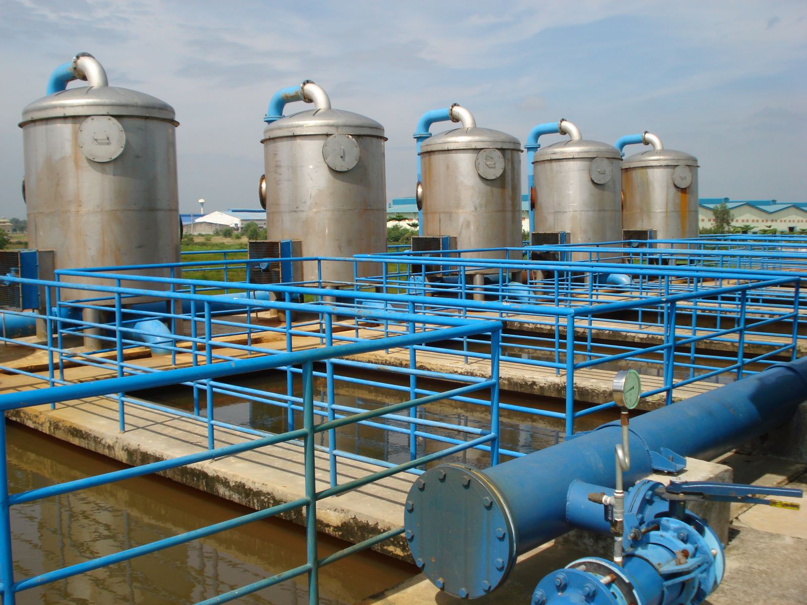 Hanoi calls for investment in wastewater treatment projects