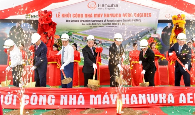 Korea firm to build plane parts plants in Vietnam