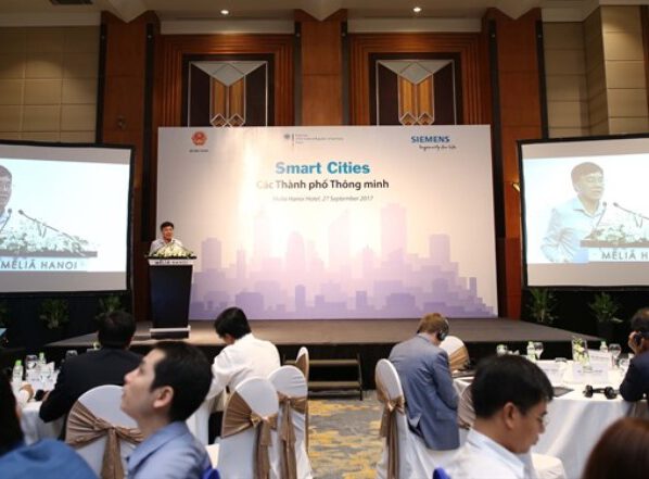 Vietnam urged to build smart cities