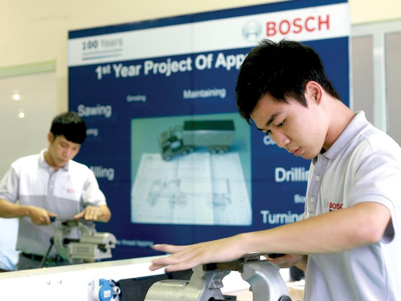 Đầu tư vào vùng kinh tế trọng điểm phía Nam: Khởi sắc nhưng vắng dự án lớn