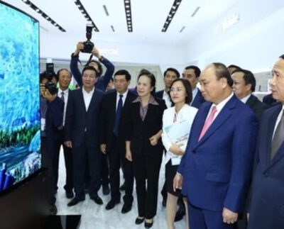 Prime Minister opens two projects in Hai Phong