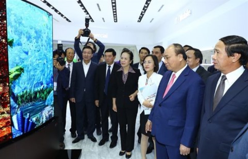 Prime Minister opens two projects in Hai Phong