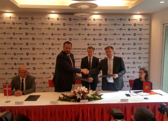 Vung Ro Petroleum shakes hands with DenimoTech