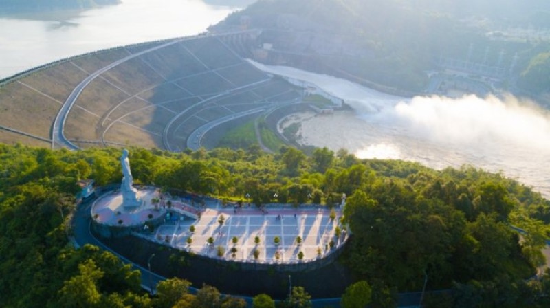 Thuỷ điện Hoà Bình sẽ mở rộng lên 2.400 MW