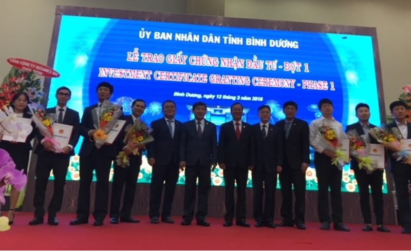 Binh Duong grants investment certificates to 18 companies