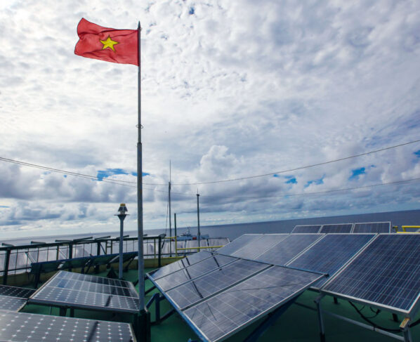 Indian firms strengthen renewable energy investment in Vietnam