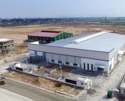 Torrential foreign investment flows into Vietnam