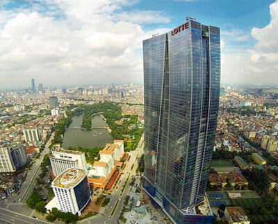 High-rise skyscraper Lotte Center Hanoi, which is covered by high-quality glass. Photo: baoxaydung.com.vn