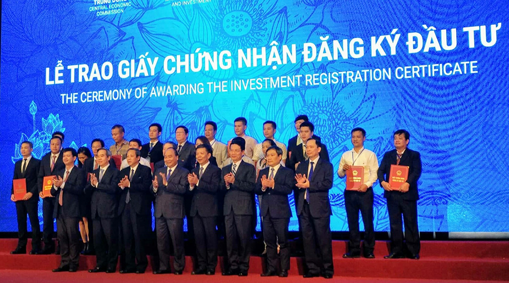 Quảng Bình trao giấy chứng nhận đăng ký đầu tư cho 36 dự án, tổng vốn đầu tư gần 30.000 tỷ đồng