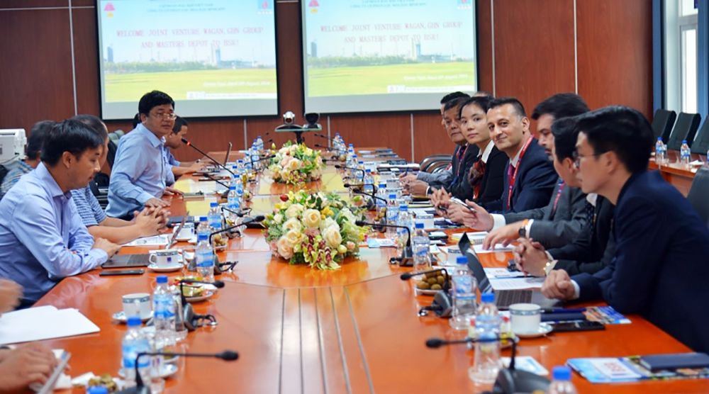 US investors look to develop expaned Dung Quat Refinery