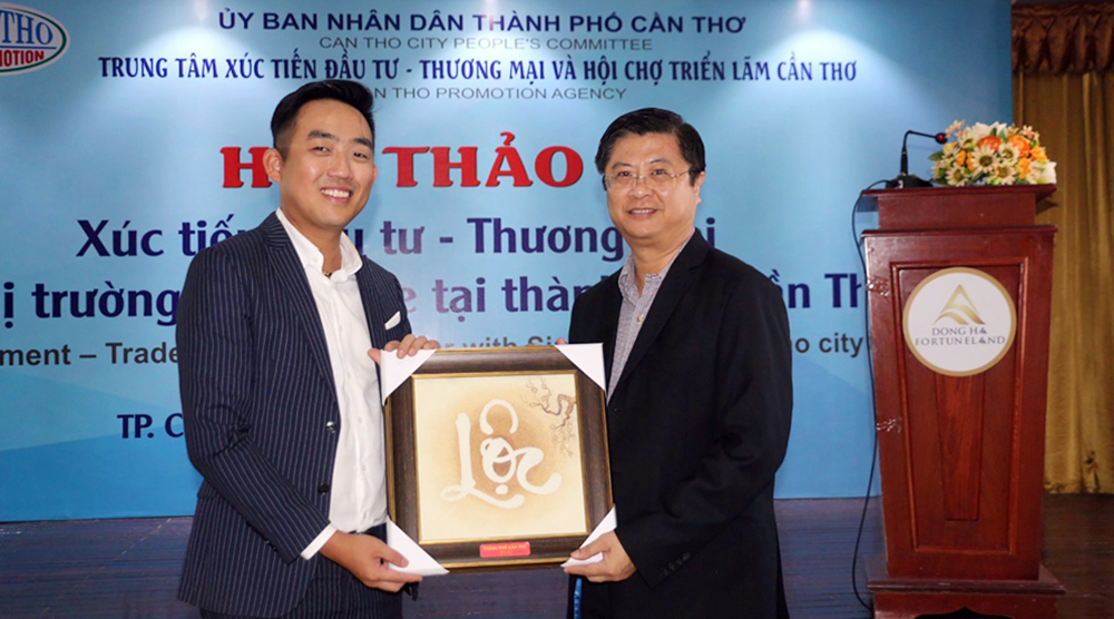 Can Tho commits support to Singaporean firms