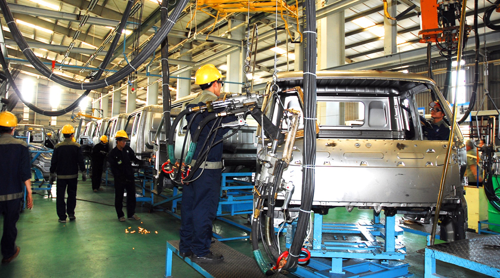 Foreign automobile part makers rush to Vietnam