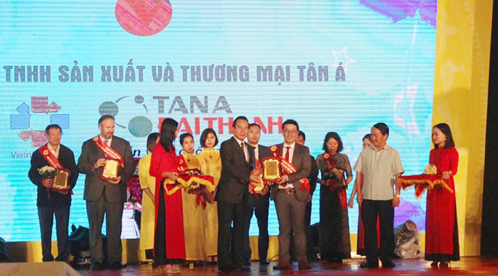 Thương hiệu ROSSI đứng trong Top 1 Hàng Việt Nam được người tiêu dùng ưa thích