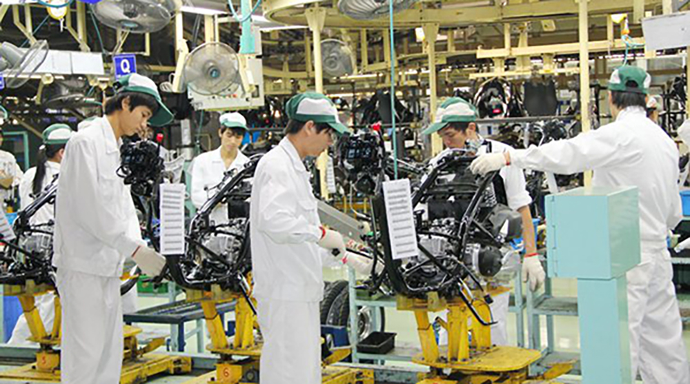 Vietnam urged to fine-tune foreign investment policies to seize golden chances