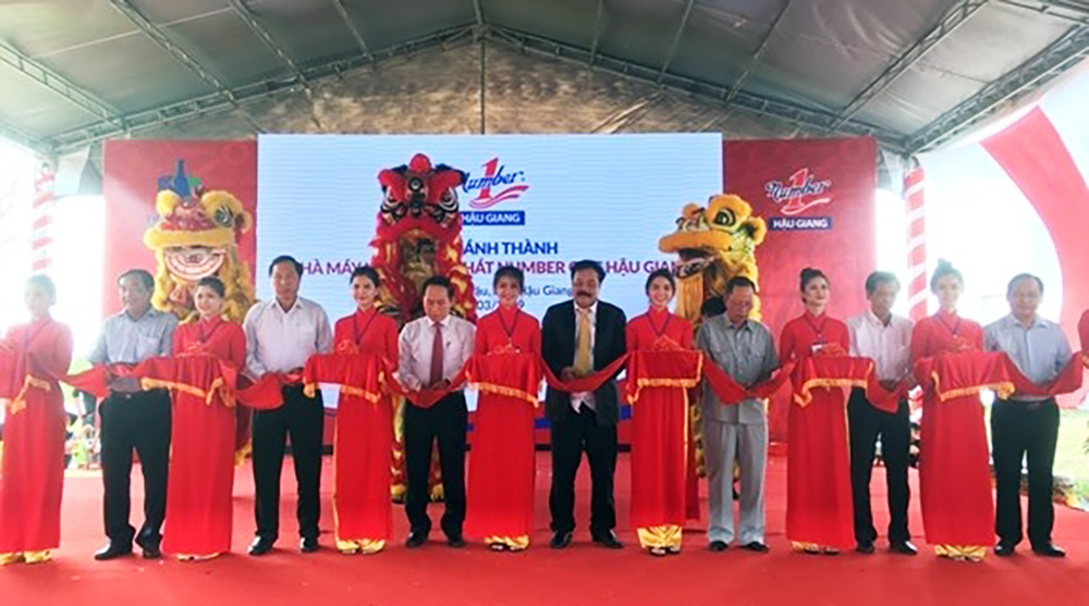 Mekong Delta’s largest beverage factory becomes operational