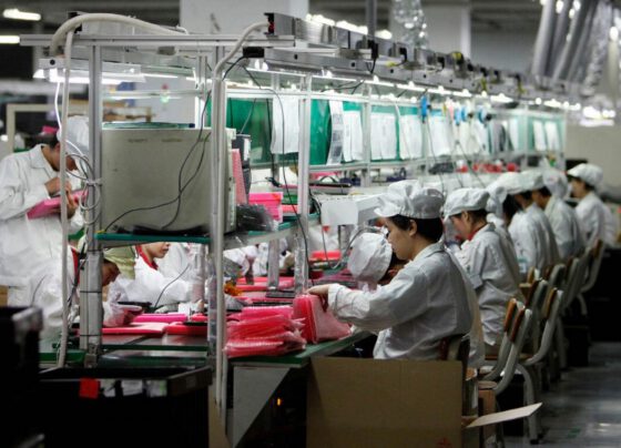 Apple chuyển nhà máy sản xuất phụ kiện từ Trung Quốc về Việt Nam?