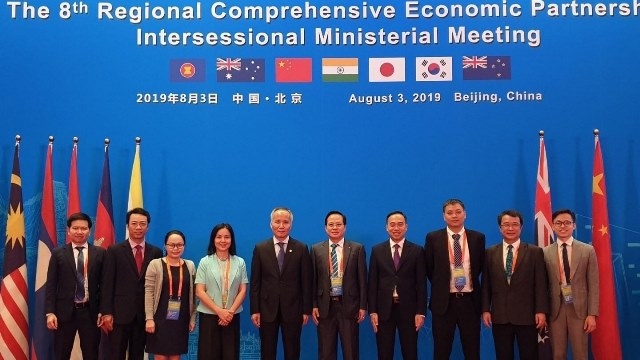 Vietnam attends RCEP Intersessional Ministerial Meeting in China