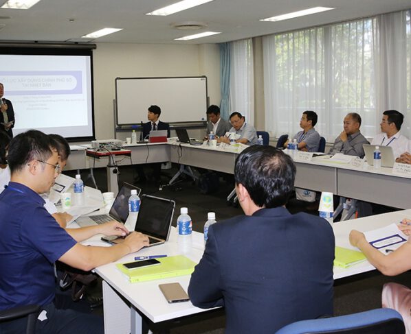 Vietnam learns from Japanese experience in building an e-government
