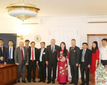 Vinh Phuc delegation seeks investment from Czech Republic