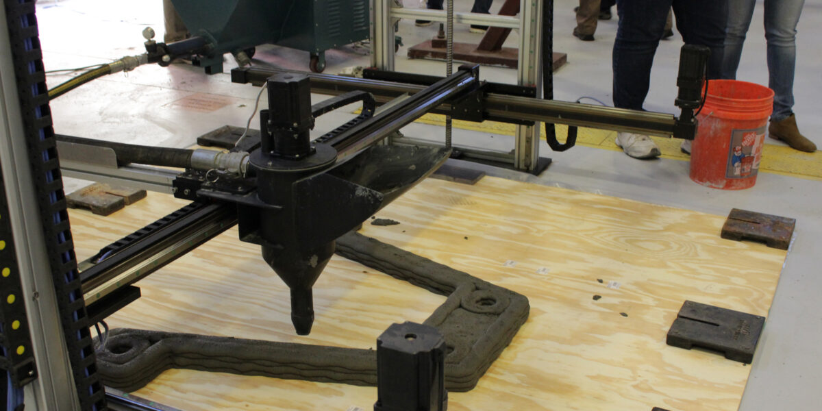 3D concrete printing technology, VR ladder training and more