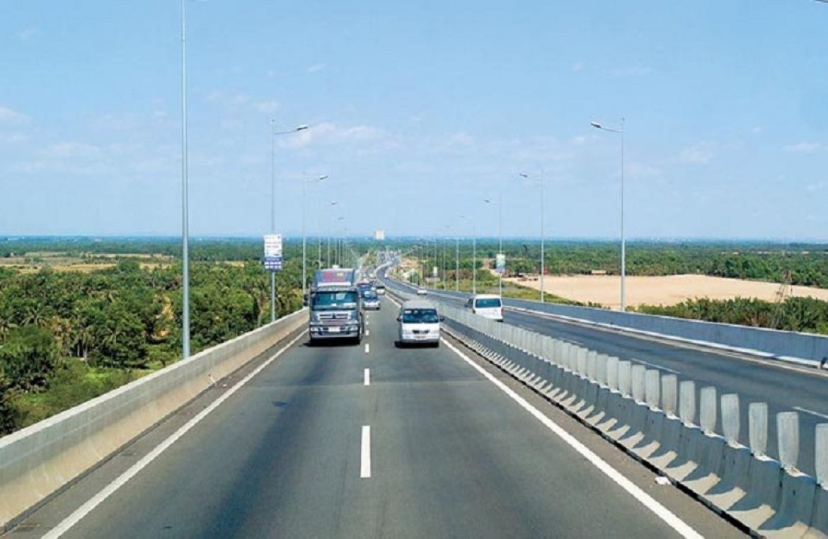 Transport ministry cancelled international bidding for North-South Expressway, seeks bids from domestic investors