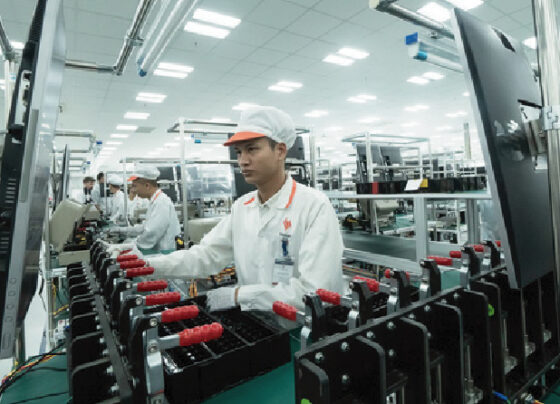 Vingroup xây thêm nhà máy sản xuất điện thoại