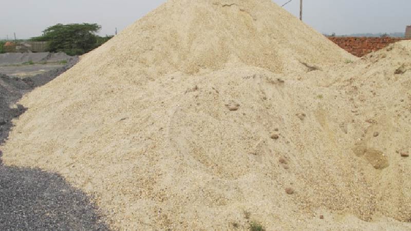HCM City seeks new construction materials to replace sand
