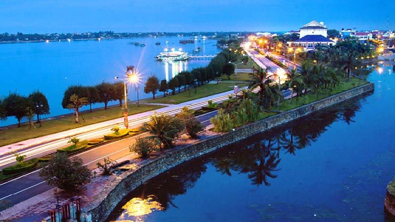 Quảng Bình Province develops southward with eye on investment