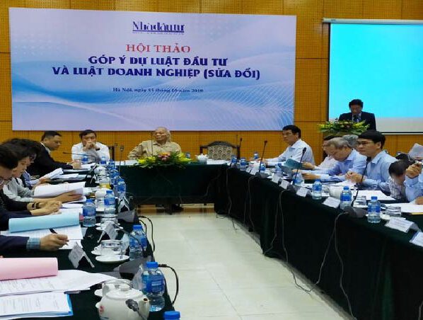Consistent policies key to drawing foreign investment: officials