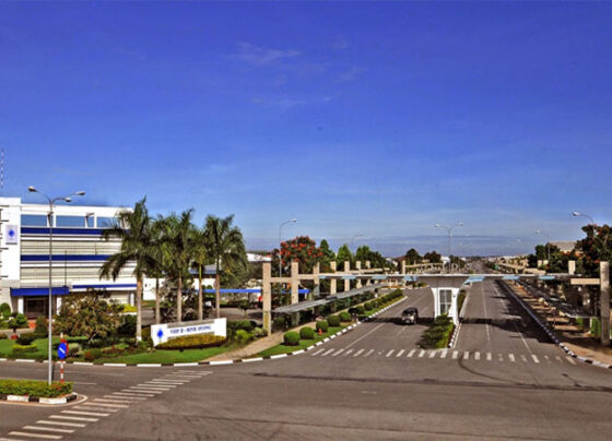 Vietnam remains attractive destination to investors