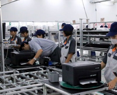 Vietnam’s manufacturing drops to record low in March due to pandemic