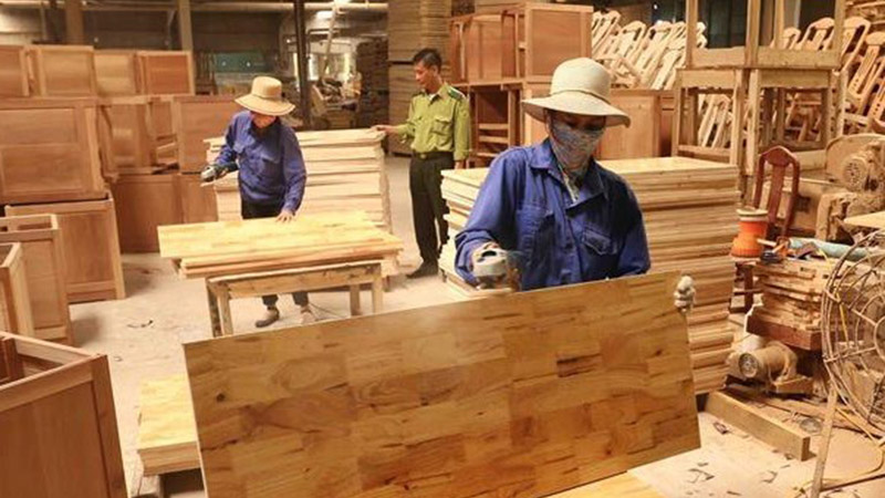 Wood industry tries to survive during COVID-19