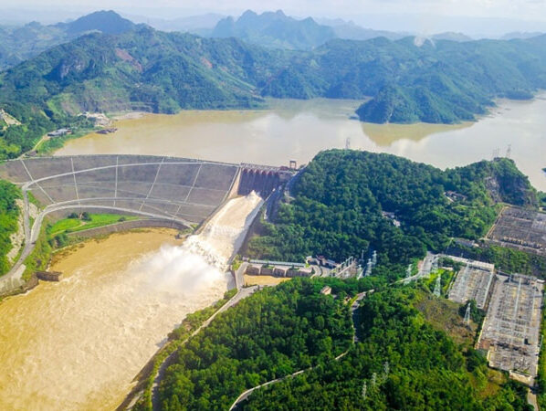 Construction of expanded Hoa Binh Hydropower Plant to kick off in October 2020
