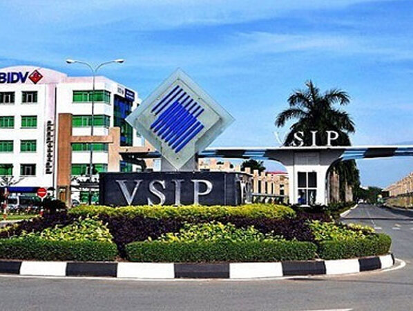 Singapore becomes biggest investor in Vietnam during Jan-April