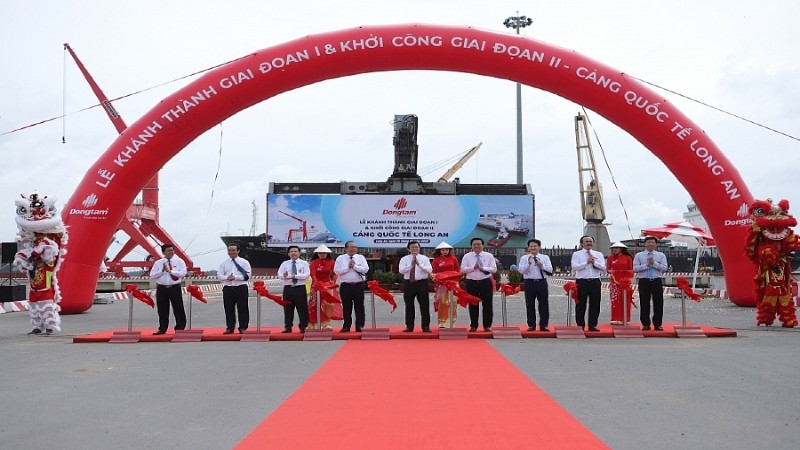 Long An international port’s phase 1 inaugurated