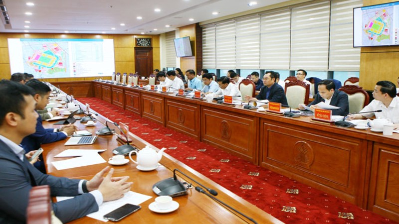 Đồng chí Chủ tịch UBND tỉnh làm việc với Tập đoàn FLC