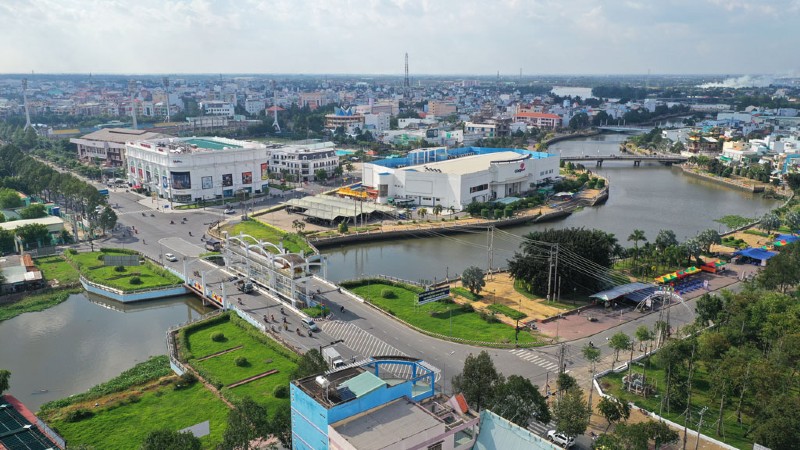 Chủ tịch Long An: Xây 3 tuyến đường huyết mạch, tạo động lực thu hút đầu tư