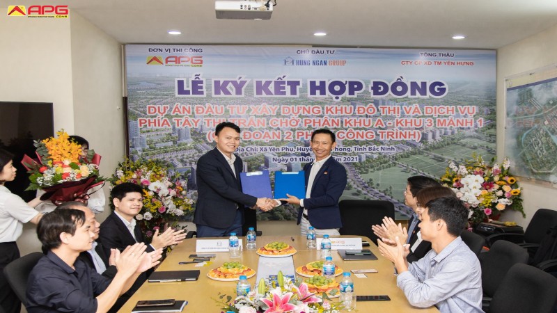 Lễ ký kết hợp đồng xây dựng dự án “Đầu tư xây dựng KĐT và dịch vụ phía Tây, thị trấn Chờ”