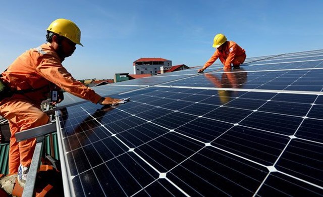 Giảm điện than, ngừng nhập khẩu từ Trung Quốc để “nhường” điện mặt trời