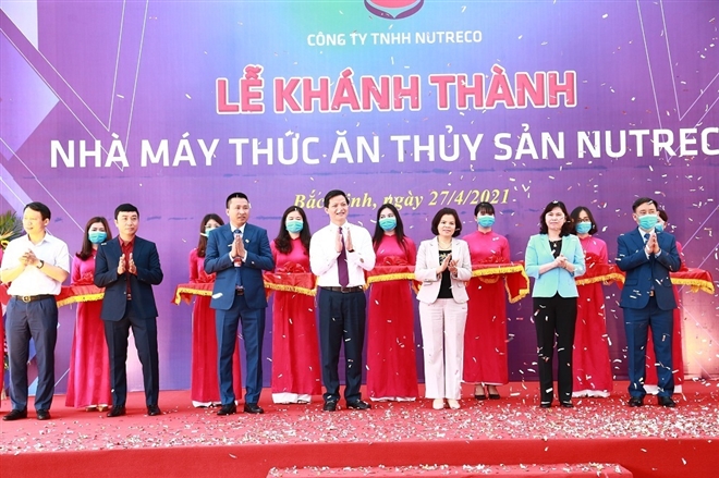 Khánh thành Nhà máy sản xuất thức ăn thủy sản