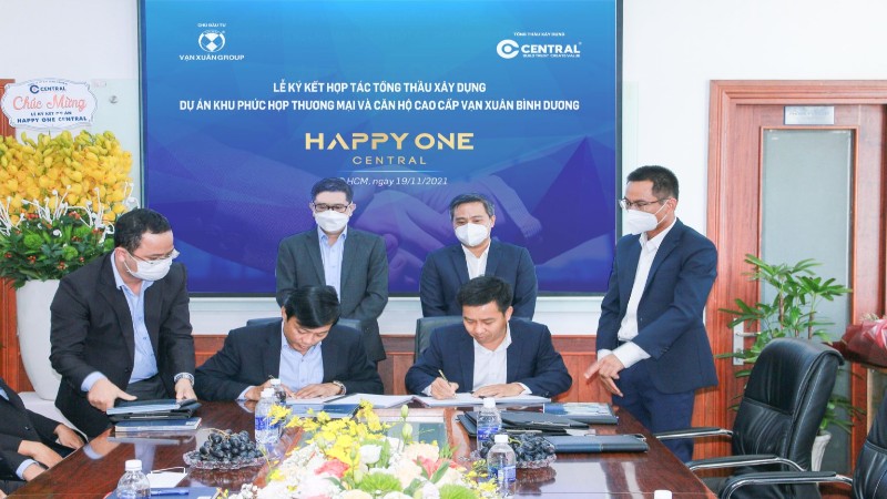 Lễ ký kết hợp đồng tổng thầu xây dựng dự án Happy One Central