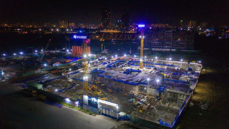 Công trình The Metropole hoàn thành mốc 75% sàn tầng 1