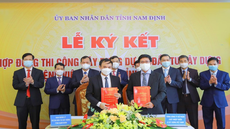 Lễ ký kết hợp đồng xây dựng Bệnh viện Đa khoa tỉnh Nam Định