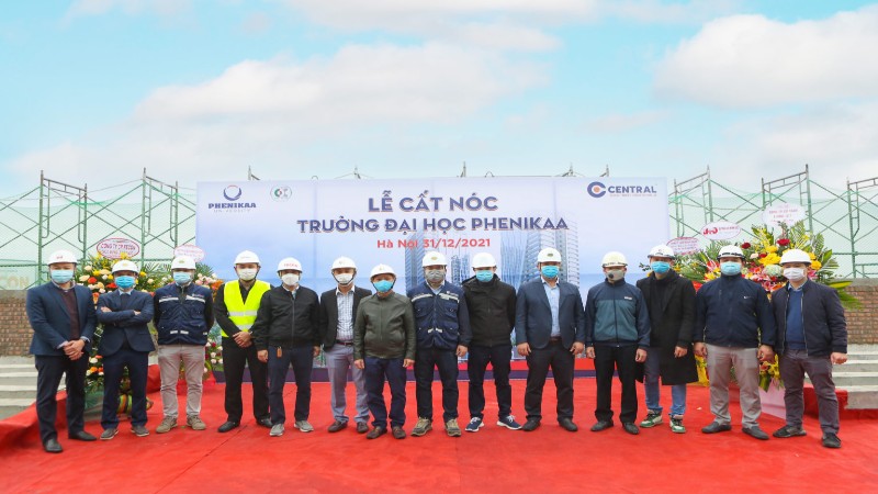 Lễ cất nóc trường đại học Phenikaa