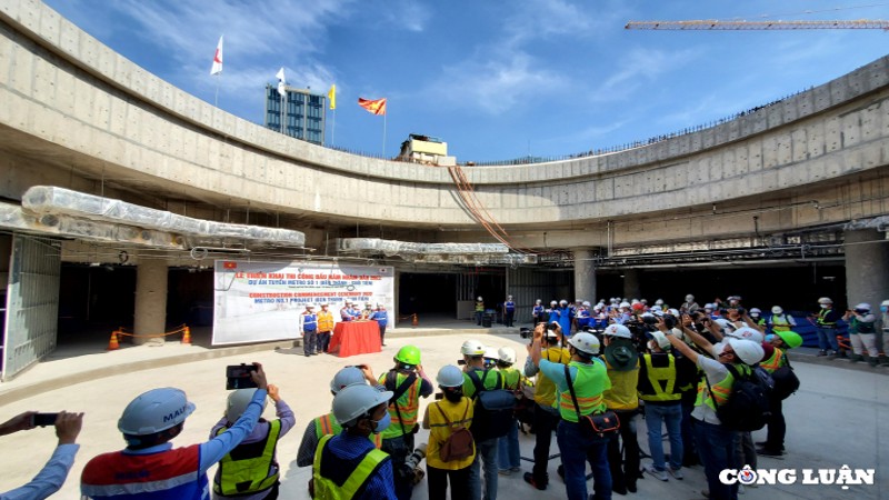 Toàn cảnh nhà ga sâu 4 tầng dưới lòng đất của metro số 1 Bến Thành – Suối Tiên