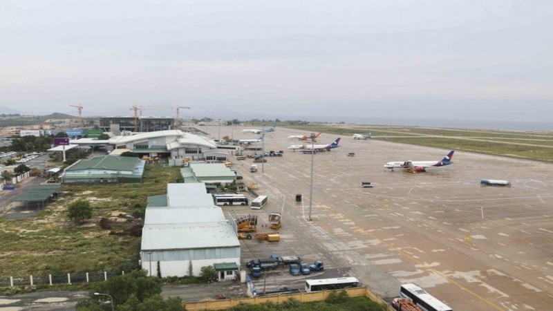 Ra quân triển khai dự án nâng cấp sân đỗ sân bay Cam Ranh