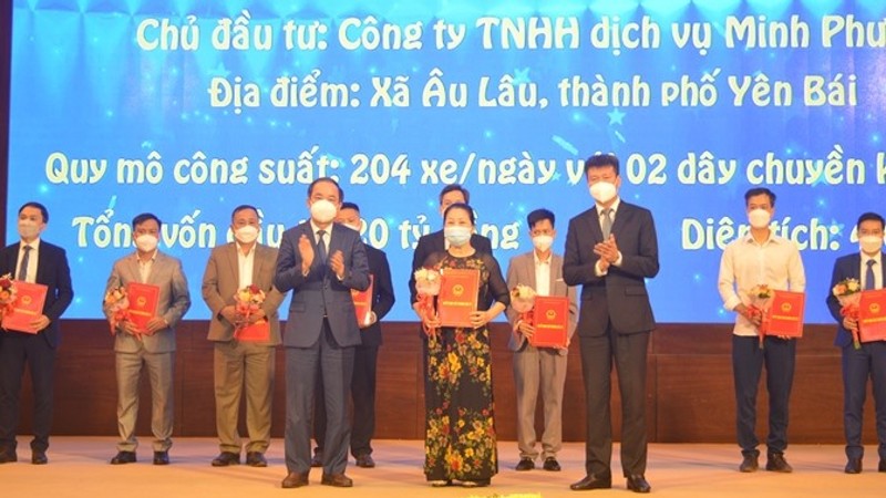 Yên Bái: Trao quyết định đầu tư cho 9 dự án với số vốn gần 1.500 tỉ đồng