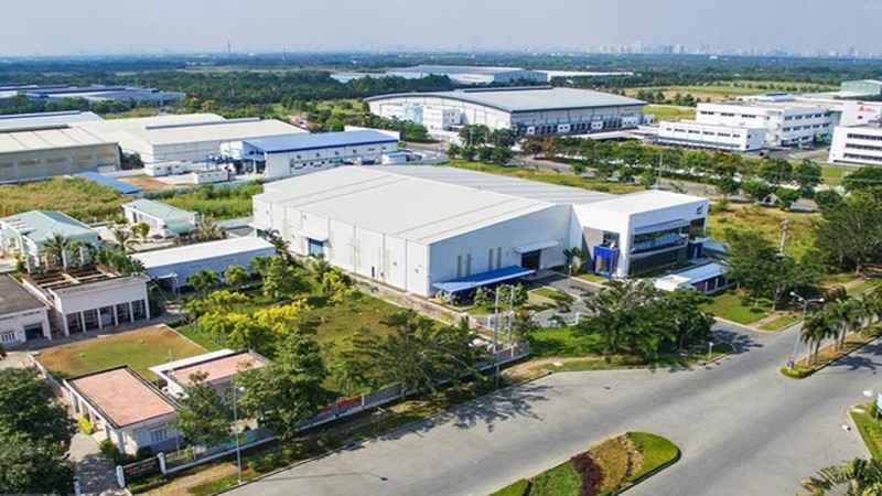 Các ông lớn đua nhau rót tiền vào đầu tư bất động sản khu công nghiệp